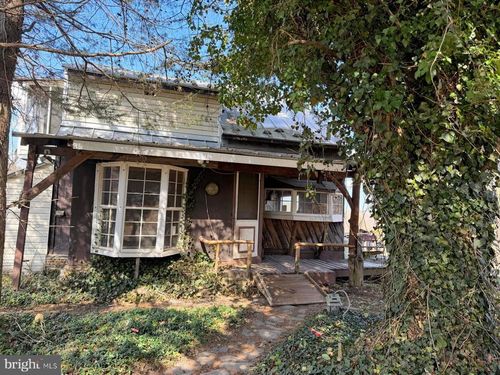 986 Rushing River Rd, AUGUSTA, WV, 26704-2690 | Card Image