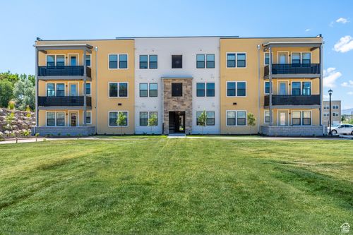 q303-8333 S Iris Lumi Ln, Midvale, UT, 84047-7862 | Card Image