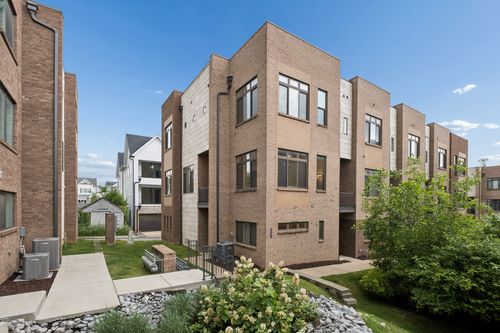 1627 Marshall Hollow Dr, Nashville, TN, 37203-3067 | Card Image