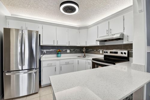 a2-337 Knotty Pine Cir, Greenacres, FL, 33463-9208 | Card Image