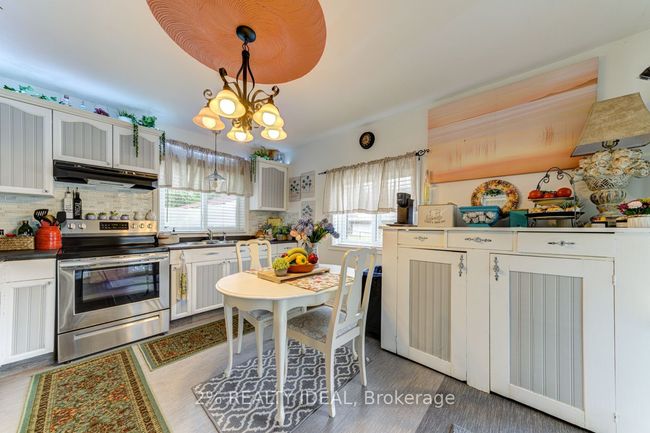 141 River Rd E, House other with 2 bedrooms, 2 bathrooms and 7 parking in Wasaga Beach ON | Image 15