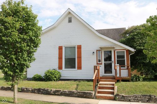 309 E Walnut St, Linden, IN, 47955-8120 | Card Image