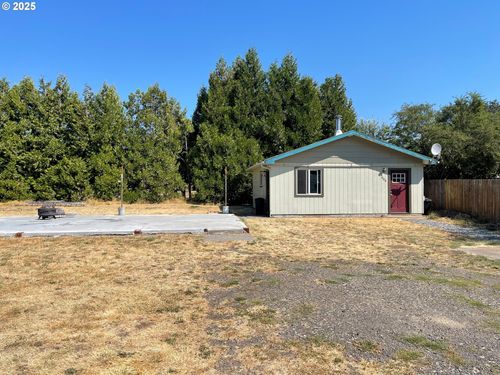 903 Sw Pucker Huddle Rd, White Salmon, WA, 98672-8635 | Card Image