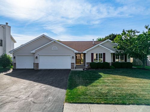 9248 Longfellow Ln, Machesney Park, IL, 61115-7602 | Card Image