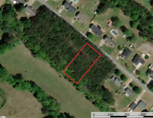 124 Haynie Dr, Belton, SC, 29627-8153 | Card Image