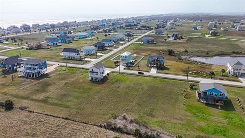 18047 Shaman Dr, Galveston, TX, 77554-1007 | Card Image