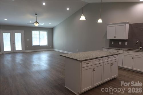 unit-c-302 E Boyd St, Maiden, NC, 28650-1309 | Card Image