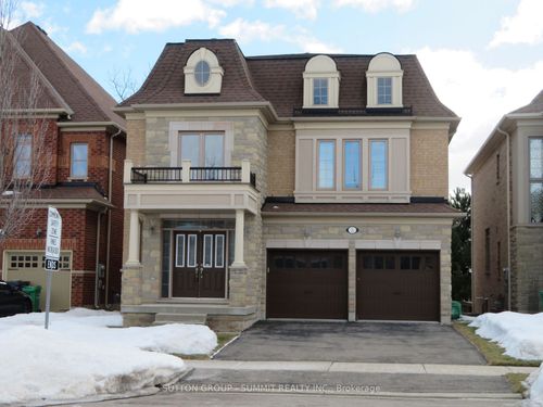 5 Ingleborough Dr, Brampton, ON, L6X0X8 | Card Image