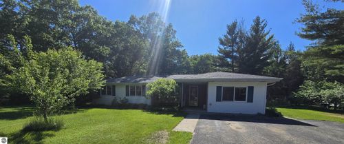 704 Forest Rd, Oscoda, MI, 48750-9565 | Card Image