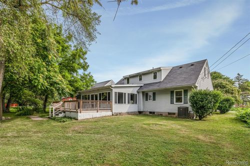 709 Baywood Ln, Davison, MI, 48423-1234 | Card Image