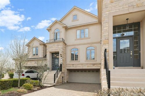 34-2400 Neyagawa Blvd, Oakville, ON, L6H7P5 | Card Image