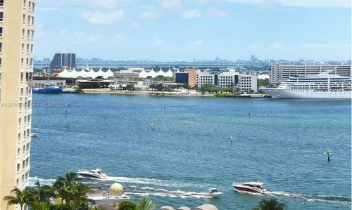 ph1812-540 Brickell Key Dr, Miami, FL, 33131-2697 | Card Image