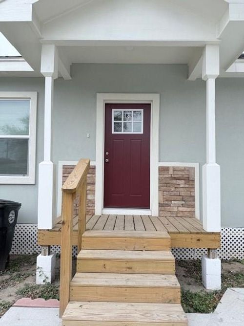 b-109 W Esplanada St, Weslaco, TX, 78596-4714 | Card Image