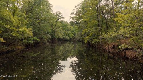 33 Shelter Creek Dr, Burgaw, NC, 28425-8048 | Card Image