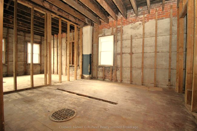 6 Church St W, House attached with 3 bedrooms, 2 bathrooms and null parking in Burgessville ON | Image 11