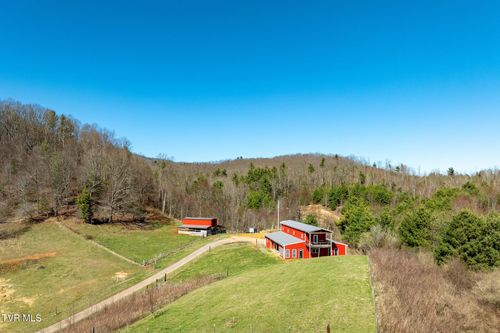 533 Robinson Hollow Ln, Mountain City, TN, 37683-6211 | Card Image