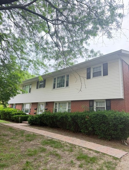 120 Caroline Ct, Geneva, IL, 60134-2887 | Card Image