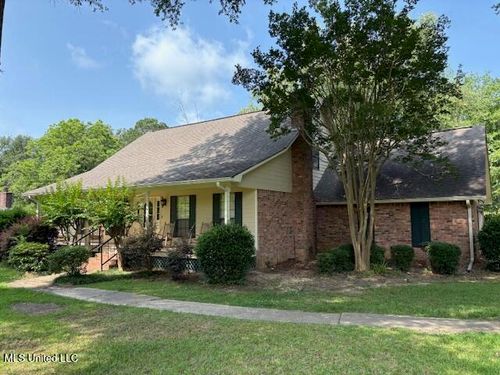 126 Pine Hill Dr, Forest, MS, 39074-3829 | Card Image