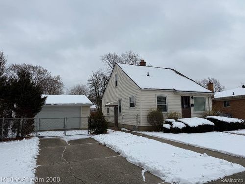 7014 Kinmore St, Dearborn Heights, MI, 48127-4705 | Card Image