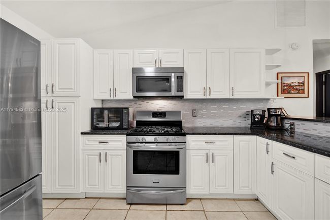 17746 48 Th Ct N, House other with 3 bedrooms, 2 bathrooms and null parking in Loxahatchee FL | Image 16