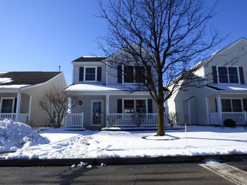 4067 Fitzpatrick Blvd, Canal Winchester, OH, 43110-8133 | Card Image