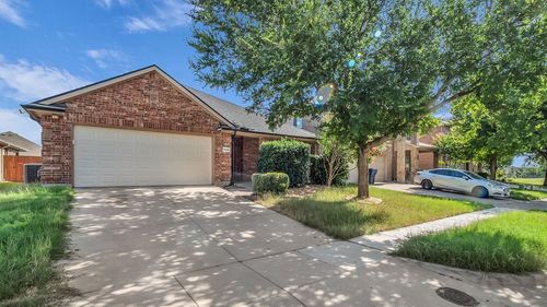 9608 Zaharias Dr, Mckinney, TX, 75072-8936 | Card Image