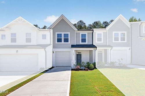 584 Barrington Row Ave, Zebulon, NC, 27597-3709 | Card Image