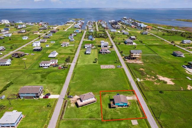 4014 2 Nd St, House other with 2 bedrooms, 1 bathrooms and 1 parking in Galveston TX | Image 5