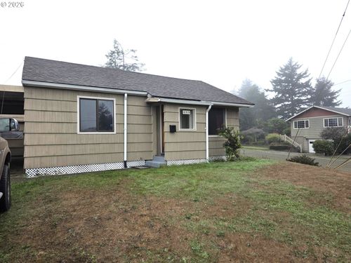 805 Pacific Ave, CoosBay, OR, 97420 | Card Image