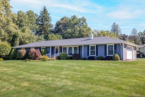 9 Jefferson Ave, Le Roy, NY, 14482-1405 | Card Image