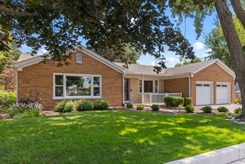 304 S Loomis St, Naperville, IL, 60540-5428 | Card Image