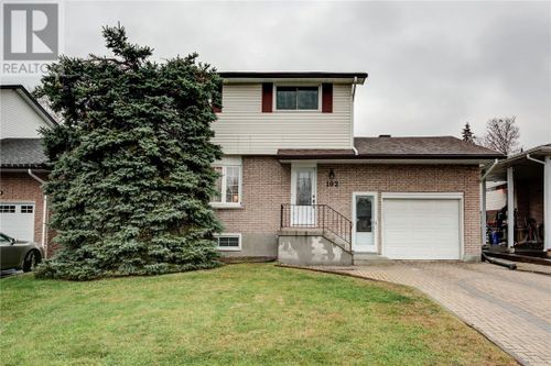 102 3rd Ave, Lively, ON, P3Y1M3 | Card Image