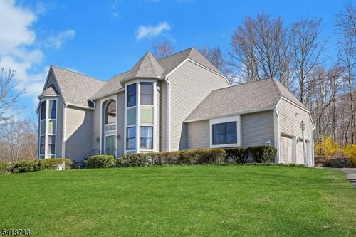 37 Hidden Glen Dr, Sparta, NJ, 07871-3843 | Card Image
