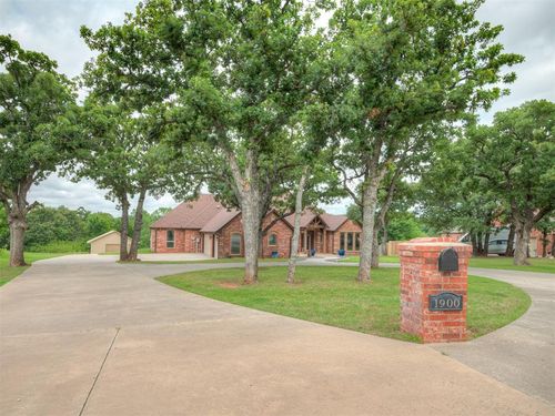 1900 Rock Oak Pl, Blanchard, OK, 73010-3122 | Card Image