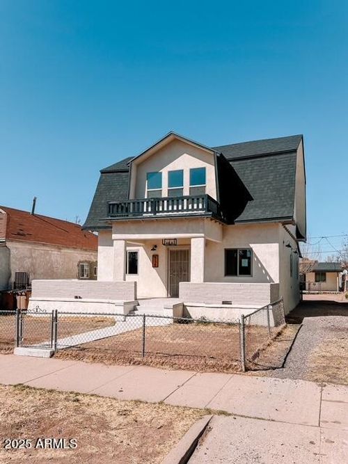 914 E 8th St, Douglas, AZ, 85607-2206 | Card Image