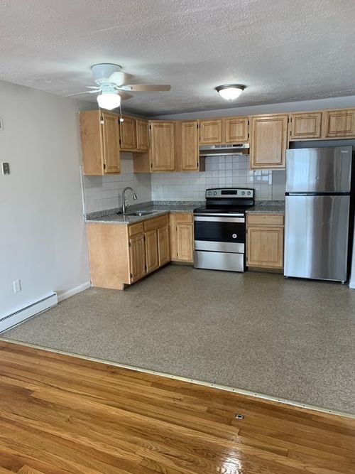 apt-13-580 Cummins Hwy, Boston, MA, 02126-1243 | Card Image