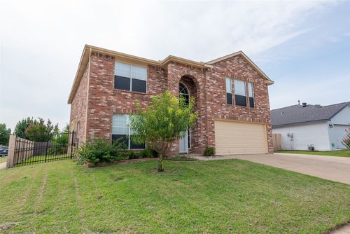 1157 Whistle Stop Dr, Saginaw, TX, 76131-4921 | Card Image