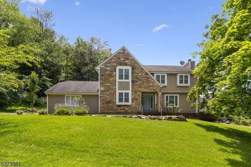 1 Knob Hill Rd, Hackettstown, NJ, 07840-4202 | Card Image