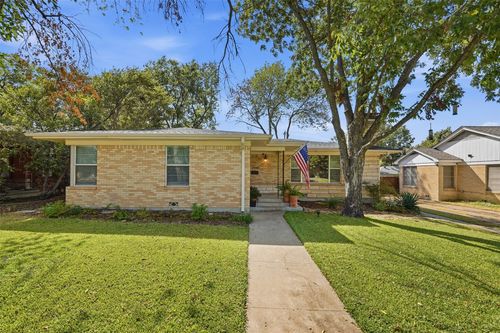 2908 Ryan Place Dr, Fort Worth, TX, 76110-3423 | Card Image