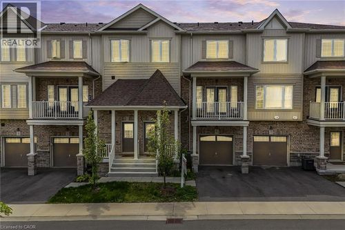 15 Dewberry Dr, Kitchener, ON, N2B0A9 | Card Image