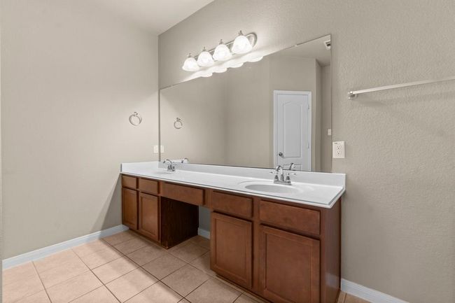 2827 Lockeridge Oaks Dr, House other with 4 bedrooms, 3 bathrooms and 2 parking in Spring TX | Image 21