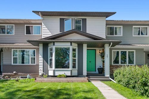 77 Midpark Dr Se, Calgary, AB, T2X2B8 | Card Image