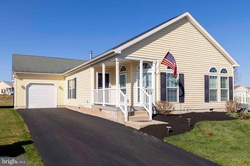 411 Dandelion Dr, BLUE BELL, PA, 19422-4279 | Card Image