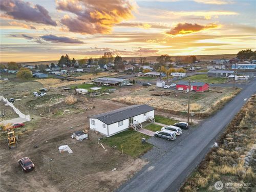 35 W Hampton Rd, Hatton, WA, 99344-7417 | Card Image