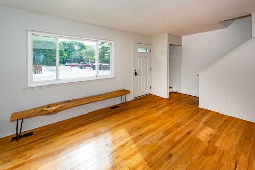 3076 Wolverine Dr, Ann Arbor, MI, 48108-2042 | Card Image