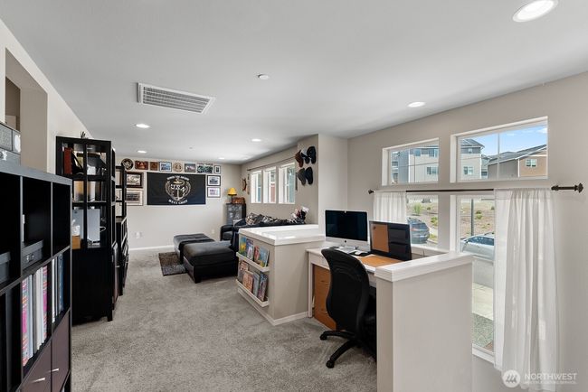 Loft space for office, gaming, you name it! | Image 20