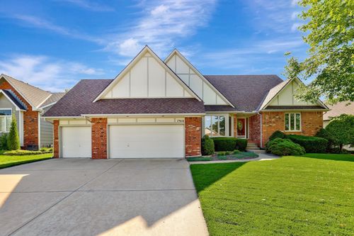 7910 W Meadow Pass Cir, Wichita, KS, 67205-1611 | Card Image