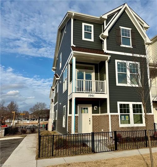 1061 Mesa Loop, Chesapeake, VA, 23320-3234 | Card Image