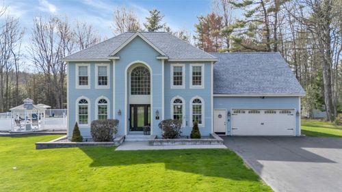 16 Caldwell Circle, Lewiston, ME, 04240 | Card Image