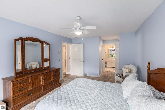 301 Golfview Ln, House other with 2 bedrooms, 2 bathrooms and null parking in Elk Rapids MI | Image 21